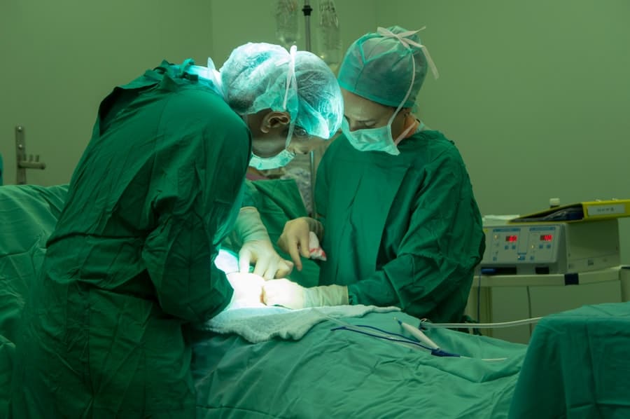 Rhinoplasty Surgeon