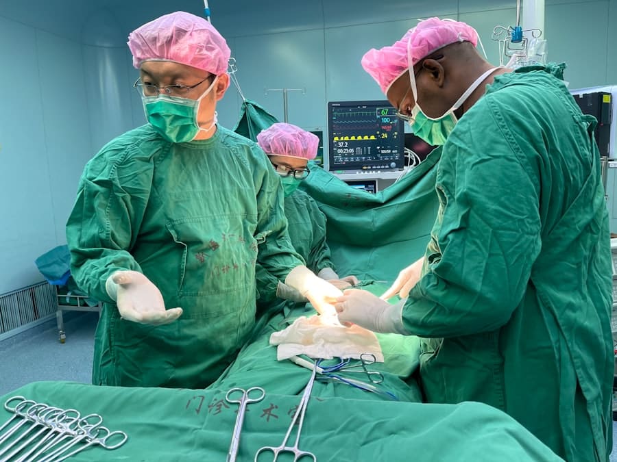 Photo Rhinoplasty Surgeon